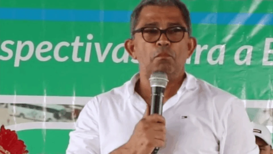 Compra de apoio com Pix? Prefeito de Iranduba na mira por pagamentos a influenciadores