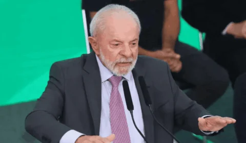 Lula barra ‘todes’ na administração pública com nova lei de linguagem simples