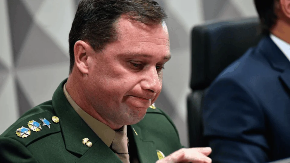 PGR se manifesta contra extinção da pena de Mauro Cid; decisão fica com Moraes