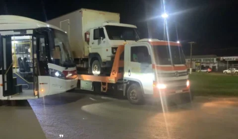 VÍDEO: Acidente entre caminhonete e ônibus causa lentidão na BR-364 em Vilhena