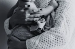 Acre registra quase 30 mil mães solo vivendo apenas com os filhos, aponta Censo