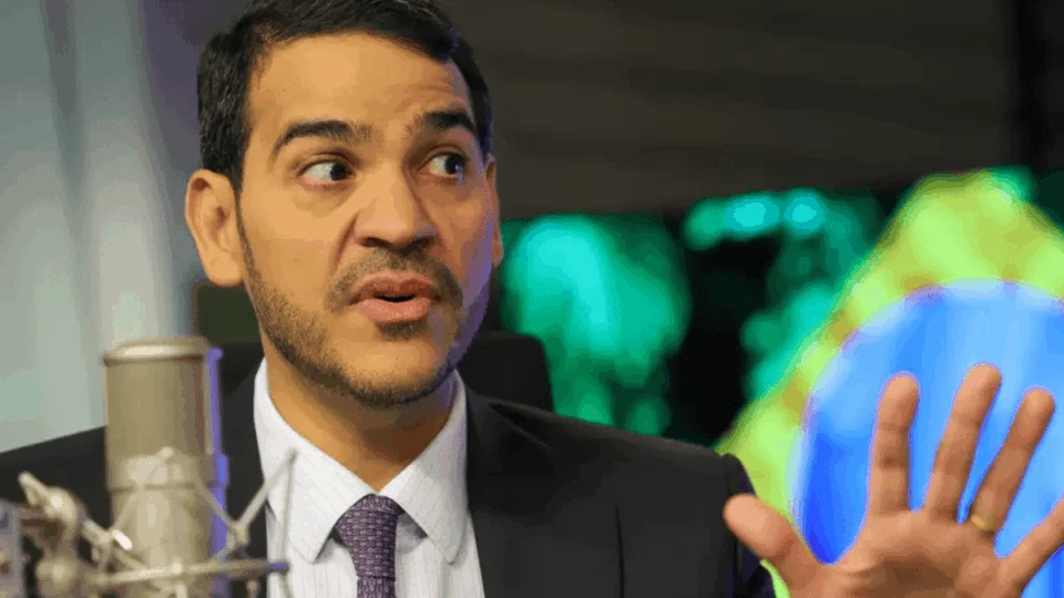 Jorge Messias faz aceno a Alcolumbre, que apoiava Pacheco, ao iniciar campanha por vaga no STF