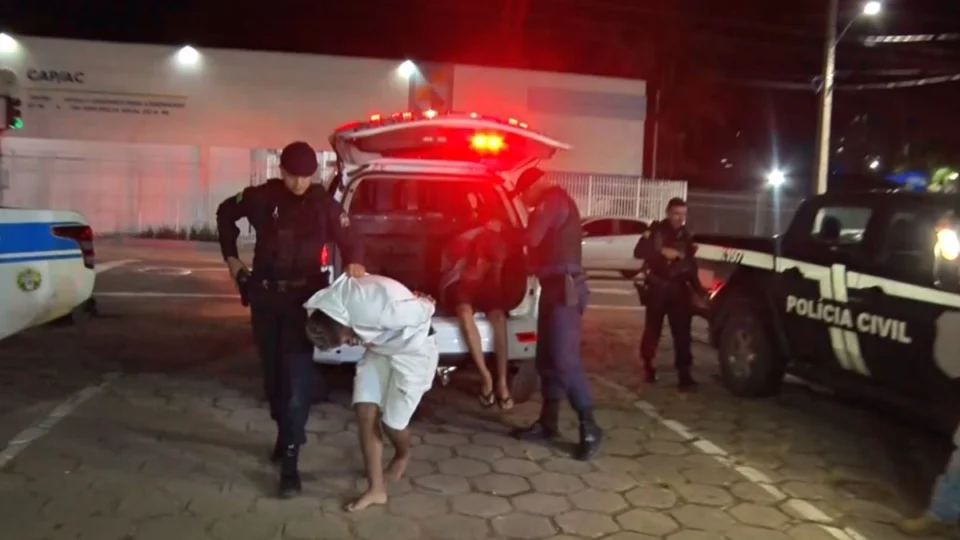 Motorista de aplicativo é resgatado pela PM após ser rendido por dupla durante corrida no Acre