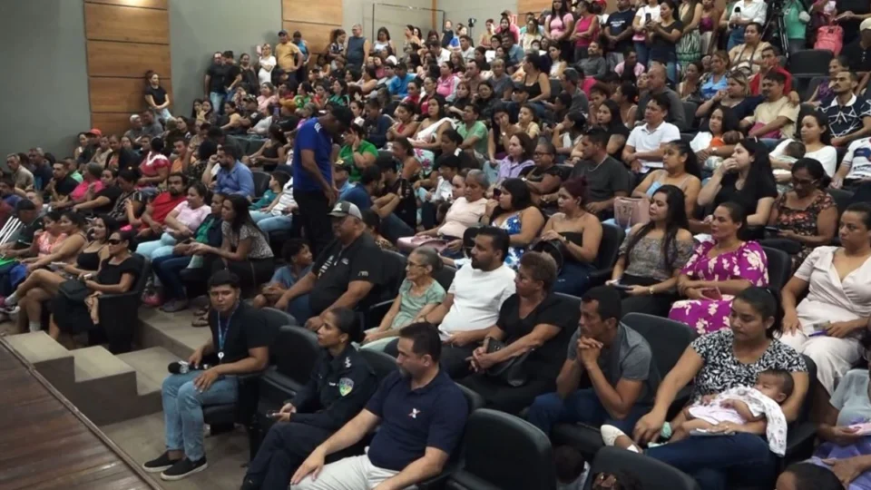 VÍDEO: Prefeitura realiza sorteio do Porto Madero V e reúne centenas de famílias para escolha dos novos endereços