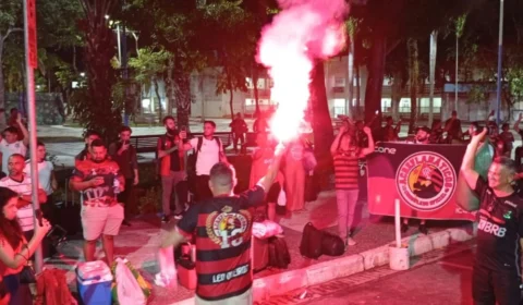 Flamenguistas acreanos fazem festa e partem em caravana rumo à final da Libertadores no Peru