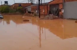 VÍDEO: Moradores relatam prejuízos após temporal que alagou bairros de Porto Velho