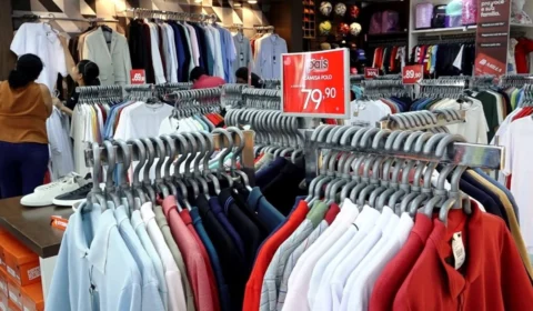 VÍDEO: Especialistas explicam como evitar golpes e gastos excessivos na Black Friday