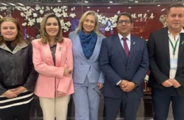 Acreanos voltam da China com especialização em bambu