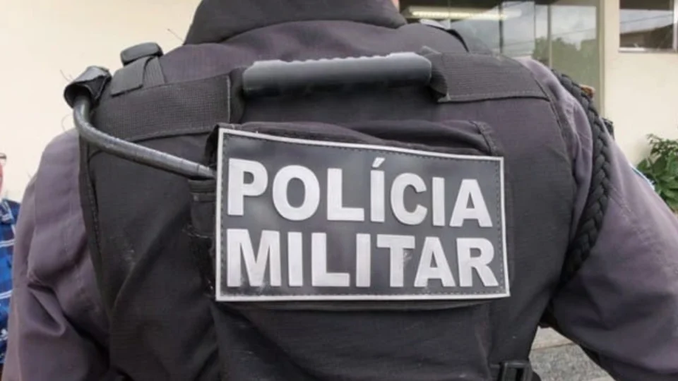 Irmãos são presos no interior do Acre após agredirem mãe idosa para exigir dinheiro