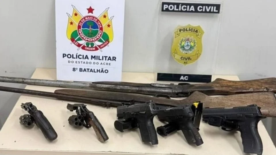 Sete suspeitos são presos e arsenal é apreendido após tiroteio no Acre