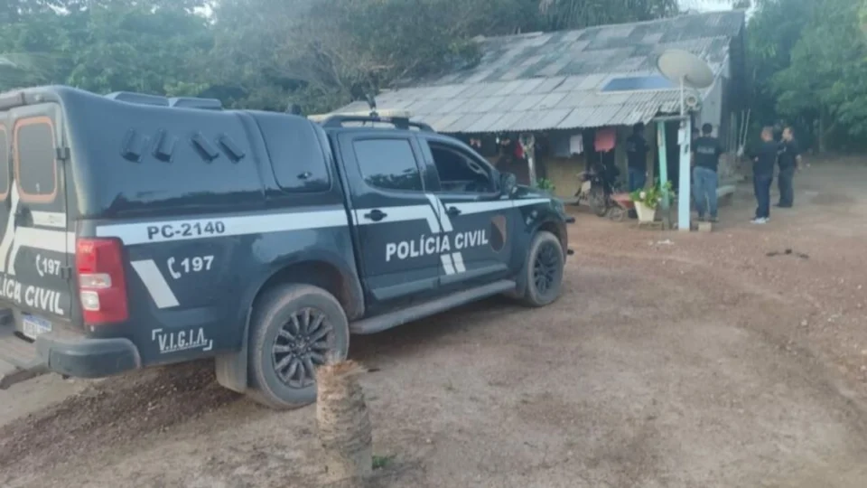 Foragido com alerta da Interpol é capturado após 17 anos escondido em área rural de Roraima