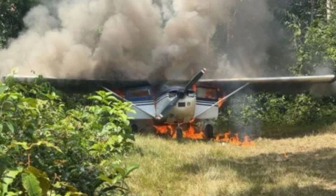 Avião vindo da Venezuela invade espaço aéreo e é destruído em área Yanomami