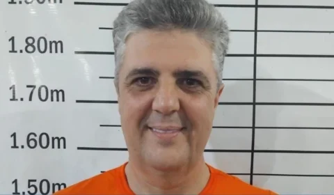 Ex-prefeito de Bonfim faz foto sorrindo após ser preso por esquema de desvio de R$ 40 milhões