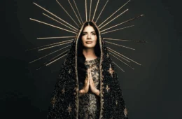 Miss Brasil divide opiniões ao usar traje inspirado em Nossa Senhora Aparecida; veja vídeo