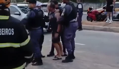 VÍDEO: Pai desmaia ao reconhecer filha morta após acidente violento na av. do Turismo, em Manaus