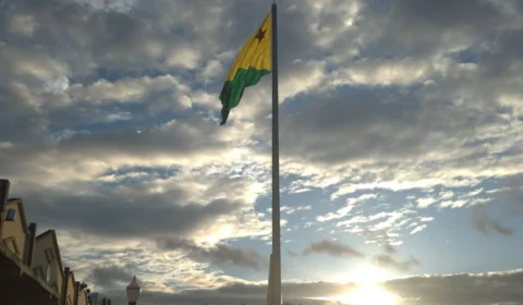 Terça-feira será quente e ventilada, com sol e chuvas pontuais no Acre