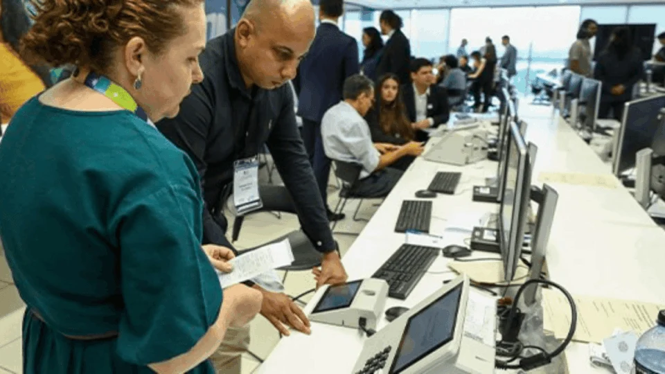 Urnas de 2026 passam por semana de avaliações de segurança do TSE