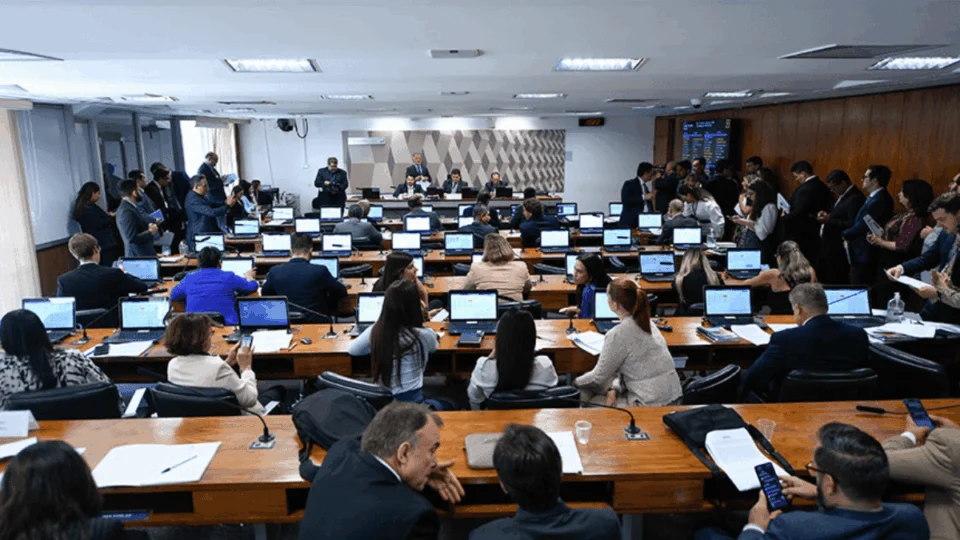 Lei do Impeachment: proposta de atualização entra na pauta da CCJ de quarta-feira (10)