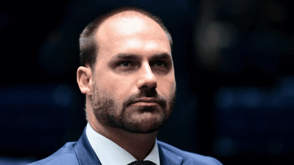 ‘Eduardo Bolsonaro tem o número de faltas suficientes para a cassação’, afirma Hugo Motta