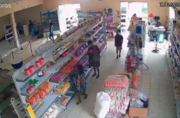 Grupo de indígenas é flagrado saqueando comércio em município no interior do Acre