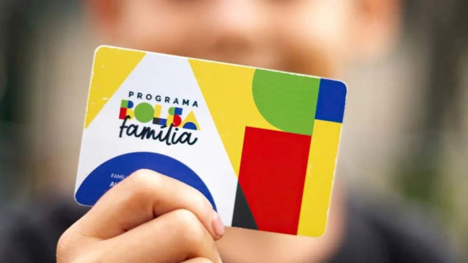 Pagamentos do Bolsa Família começam nesta segunda-feira e movimentam mais de R$ 13 bilhões