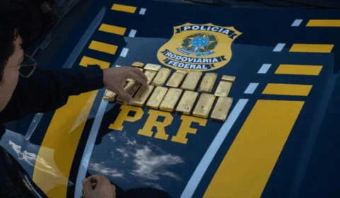 Avião com 54 barras de ouro é interceptado em operação contra garimpo ilegal