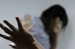 VÍDEO: Jovem é brutalmente agredida por marido apenado na madrugada de Natal em Porto Velho