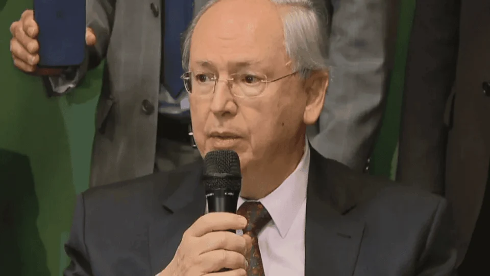 Condenado por tentativa de golpe, presidente do Instituto Voto Legal está foragido