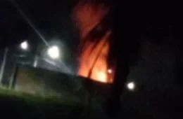 Incêndio atinge imóvel que funcionava como prostíbulo em Corumbiara