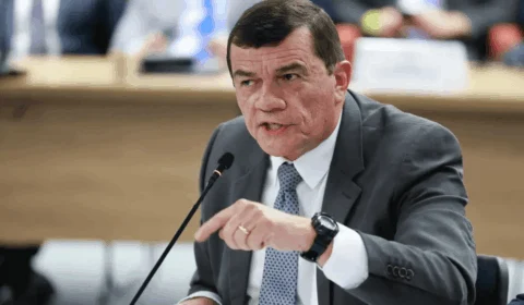 Condenado a 19 anos, ex-ministro de Bolsonaro tem atividades para redução de pena liberadas