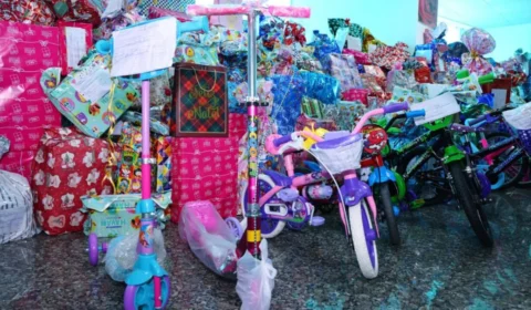 Campanha Papai Noel dos Correios entrega mais de 3 mil presentes em Rondônia