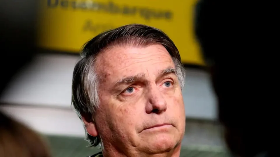 Entenda as regras definidas para a ida de Bolsonaro ao hospital nesta quarta-feira (24)