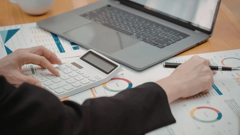 Juros altos derrubam confiança do empresário e janeiro tem pior resultado da década