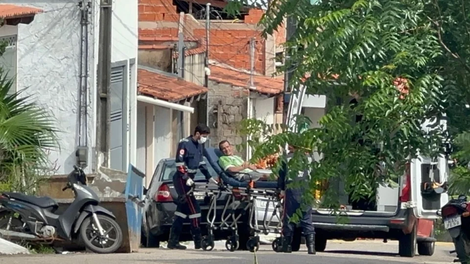 Trabalhador sofre descarga elétrica durante limpeza de laje em Rio Branco
