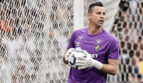 Mais velho da Série A, goleiro Fábio renova com o Fluminense e estende contrato até 2027