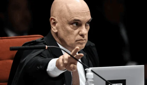 Moraes cobra PF após queixa de barulho em cela de Bolsonaro
