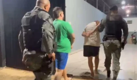 VÍDEO: PM prende dupla com pistola roubada de policial no bairro Aponiã em Porto Velho