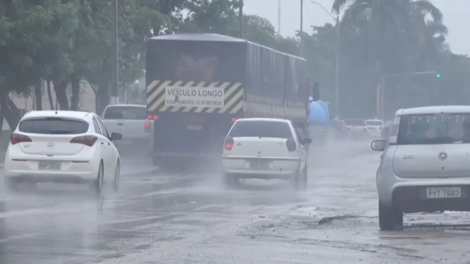 VÍDEO: Zona de Convergência do Atlântico Sul coloca Rondônia sob risco de chuvas intensas