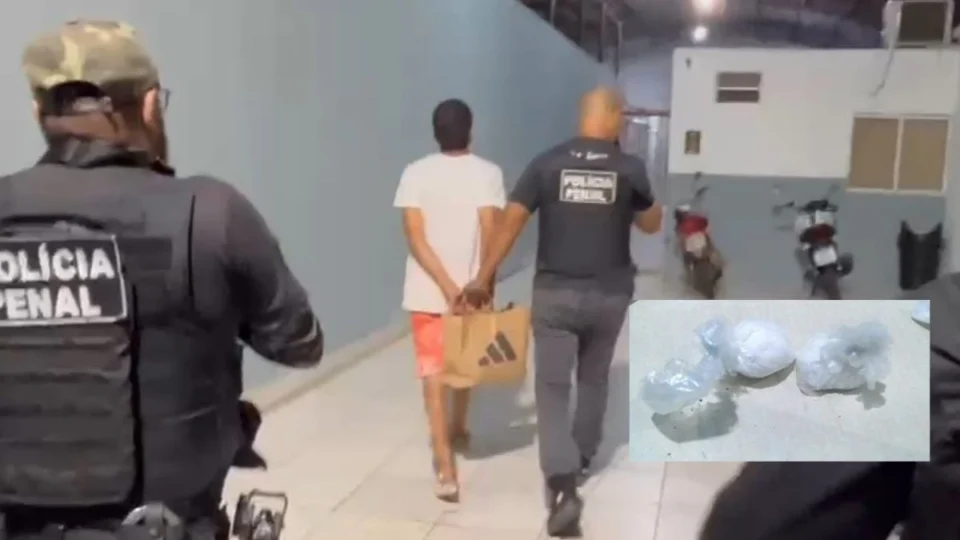 VÍDEO: Homem é flagrado com cocaína dentro do presídio Urso Panda em Porto Velho