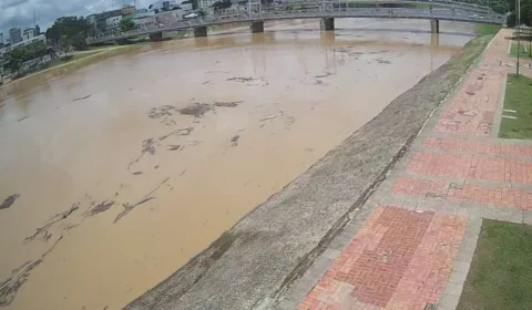 Rio Acre ultrapassa cota de alerta e segue em elevação na capital, aponta Defesa Civil