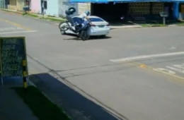 VÍDEO: Homem fica ferido após motorista avançar a preferencial no bairro Igarapé em Porto Velho