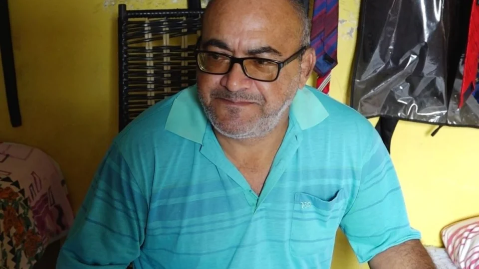 VÍDEO: Homem com limitação física enfrenta dificuldades e pede ajuda da comunidade em Porto Velho