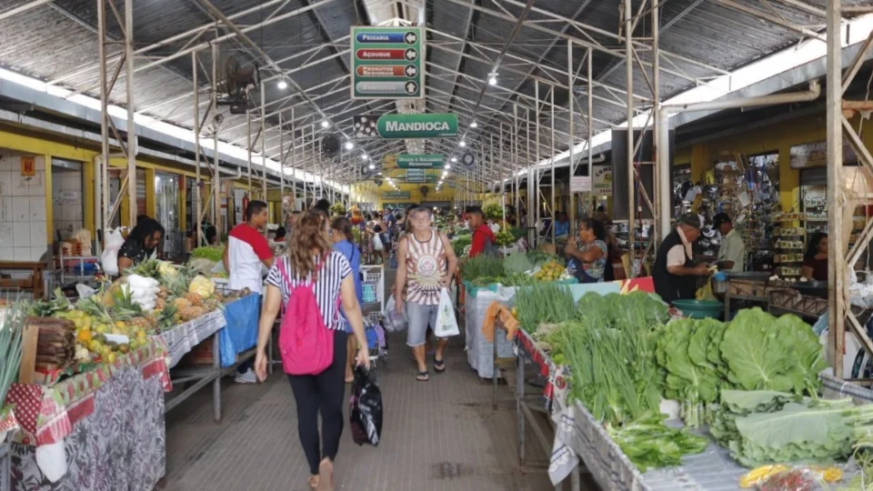 Lei autoriza privatização dos mercados Elias Mansour e São Francisco, em Rio Branco