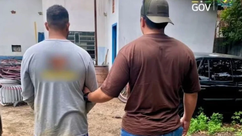 VÍDEO: Foragido da Justiça por estupro de vulnerável é preso na zona rural de Candeias do Jamari