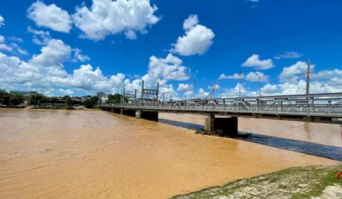 Nível do Rio Acre apresenta queda gradual na capital, apesar de chuva intensa nas últimas 24h