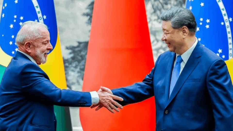 Brasil vai conceder vistos de curta duração a chineses, anuncia Lula