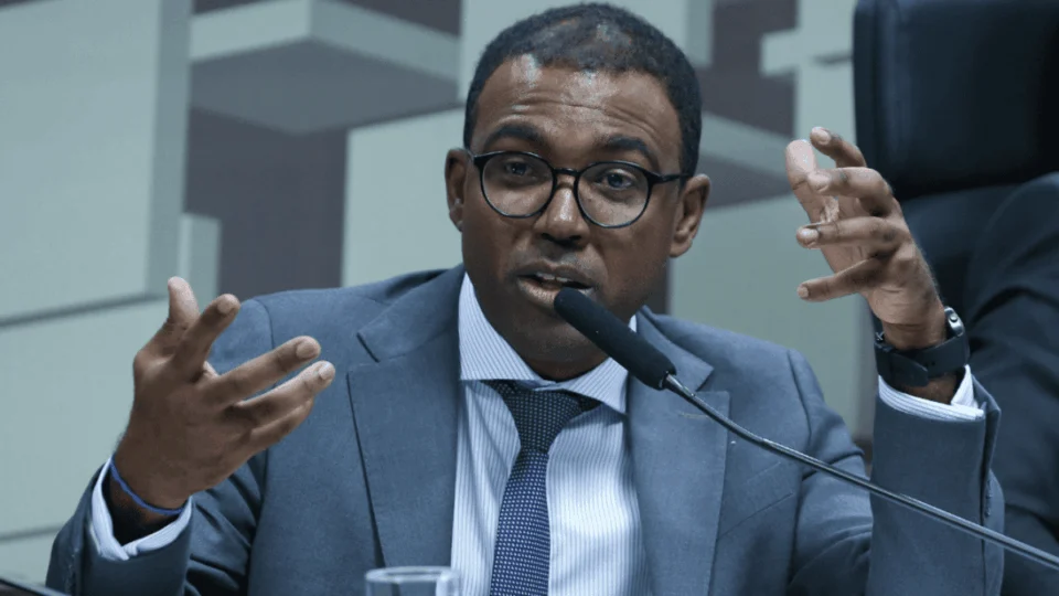 Com R$ 80 bilhões em ativos, Banco Master tinha só R$ 4 milhões em caixa, diz BC