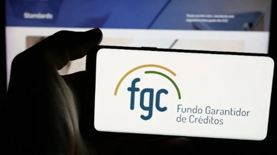 FGC alerta clientes do Banco Master sobre golpes durante ressarcimento