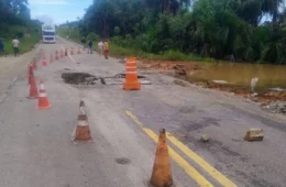 DNIT declara situação de emergência em trecho da BR-364 no Acre após abertura de cratera