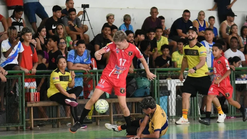 Copinha Arasuper de Futsal do Acre começa neste domingo com 36 times em três categorias